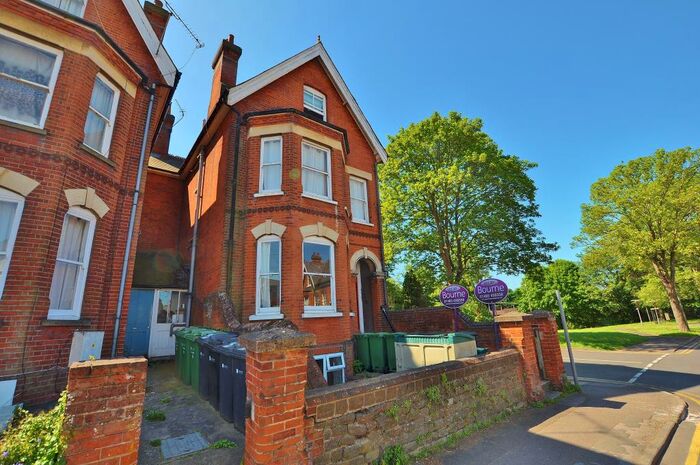 Apartment To Rent In York Road, Guildford, Surrey, GU1