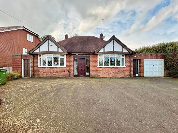 2 Bedroom Bungalow To Rent In Cotwall End Road, Dudley, DY3