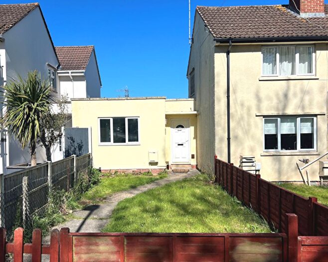 2 Bedroom Property For Sale In Hesters Way Road, Cheltenham, GL51