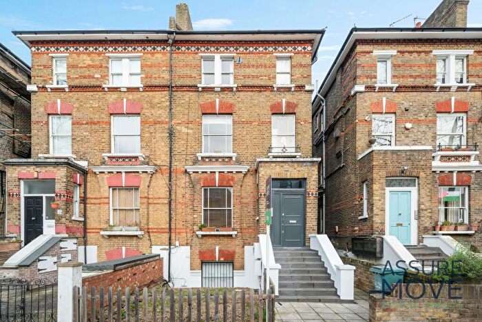 2 Bedroom Apartment To Rent In Middleton Grove, London, N7