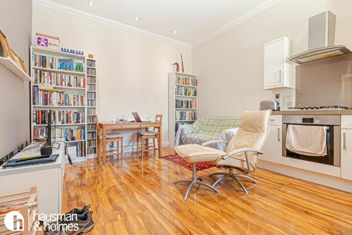 1 Bedroom Flat To Rent In Temple Fortune Mansions, Finchley Road, NW11