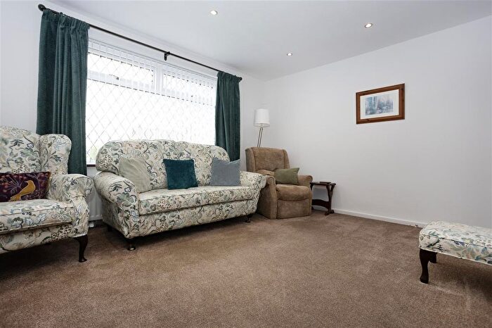 2 Bedroom Detached Bungalow For Sale In Park Crescent, Eastwood, Nottingham, NG16