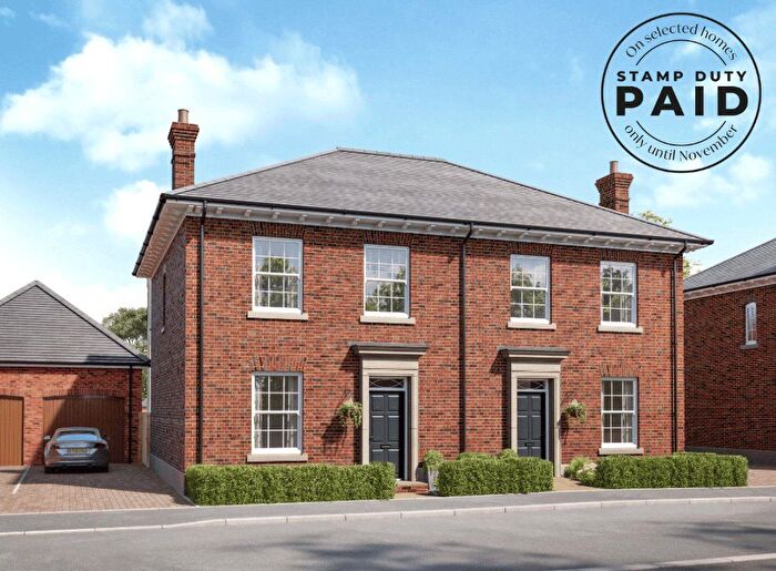 3 Bedroom Semi-Detached House For Sale In Mountbatten Park, North Baddesley, Southampton, Hampshire, SO52