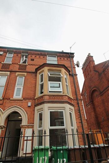 2 Bedroom Flat To Rent In Foxhall Road, Nottingham, NG7