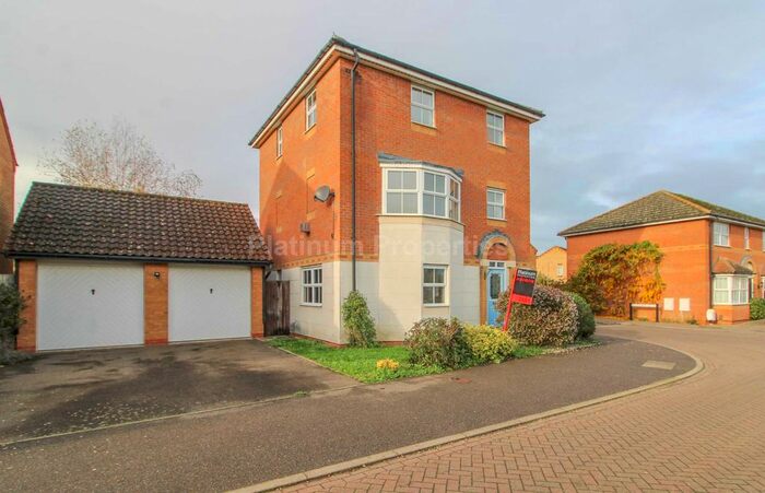 4 Bedroom Town House To Rent In Tenison Manor, Cottenham, CB24
