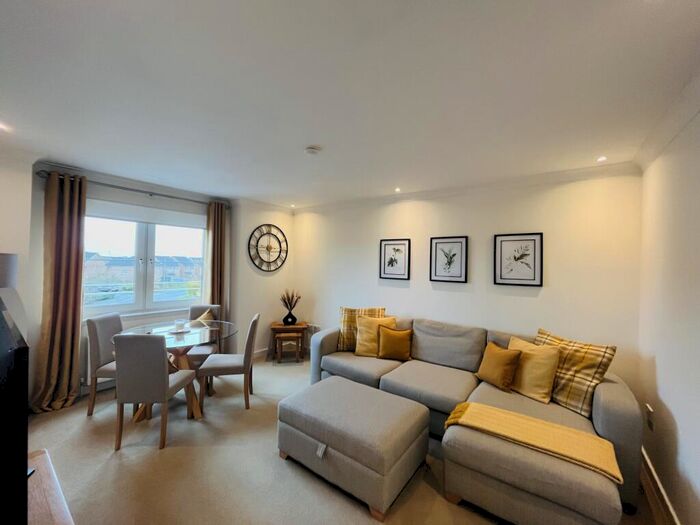 2 Bedroom Apartment To Rent In Kilpatrick Court, Glasgow, G33