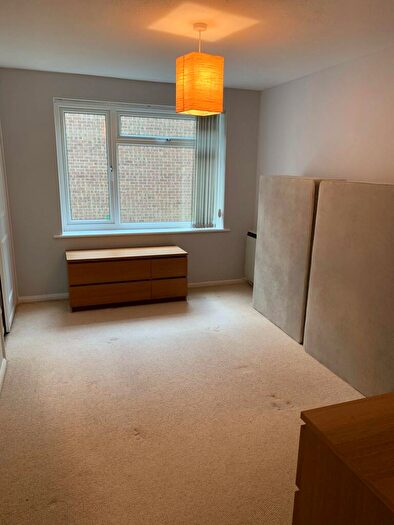 2 Bedroom Apartment To Rent In Branksome Wood Road, Bournemouth, Dorset, BH4