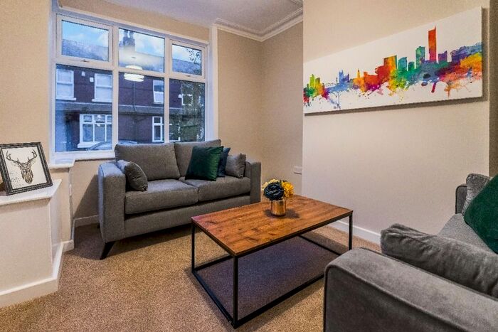 2 Bedroom Flat To Rent In Westbourne Road, Fallowfield, Manchester, M14