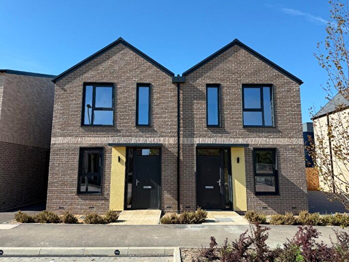 3 Bedroom Semi-Detached House To Rent In Maud Allen Way, Littlehampton, West Sussex, BN17