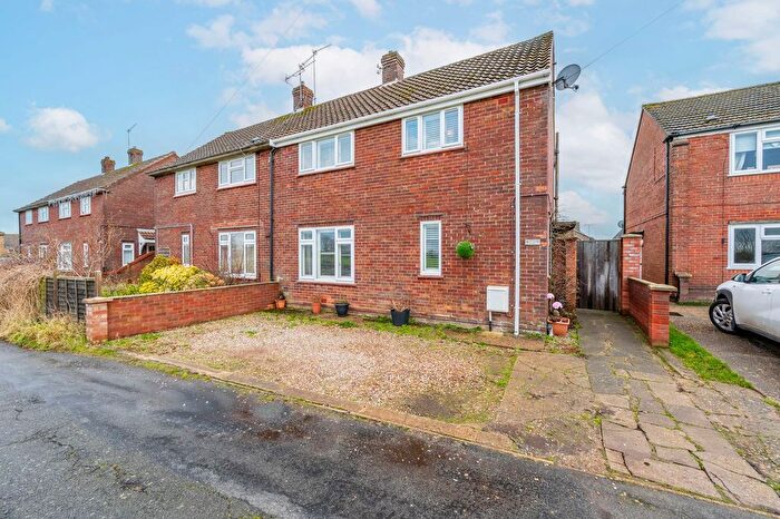 3 Bedroom Semi-Detached House For Sale In Coronation Walk, North Walsham, NR28
