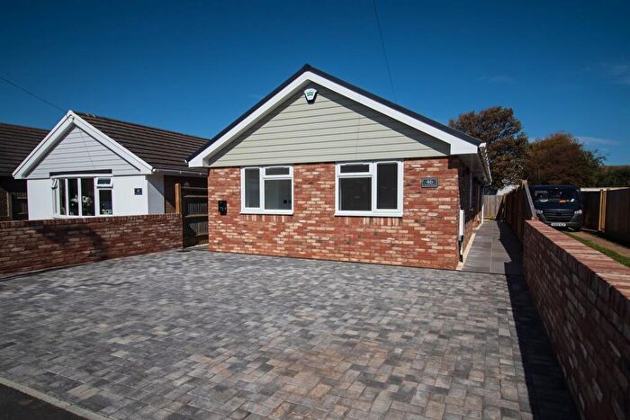 2 Bedroom Detached Bungalow For Sale In Arundel Road, BN10