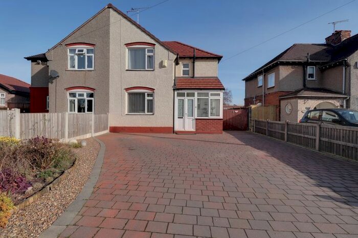 3 Bedroom Semi-Detached House To Rent In Fairway, Stafford ST16