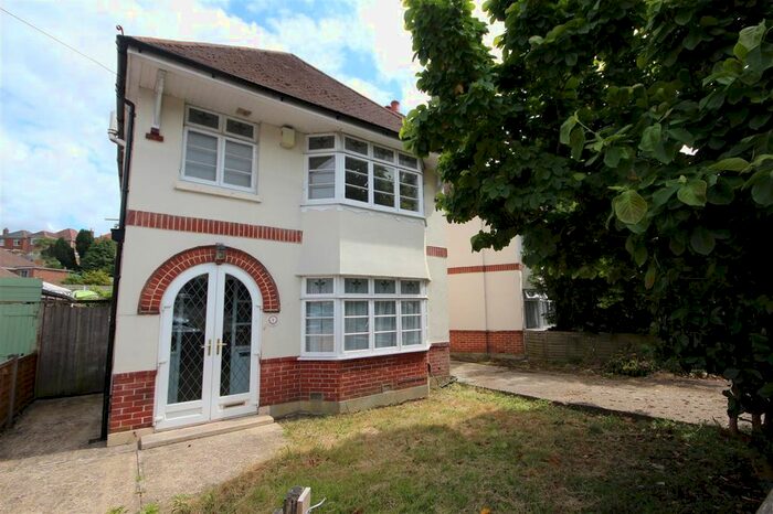 3 Bedroom Detached House To Rent In Dale Valley Road, Shirley, Southampton SO16