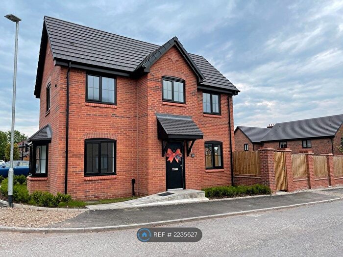 3 Bedroom Detached House To Rent In Garden House Close, Failsworth, Manchester, M35