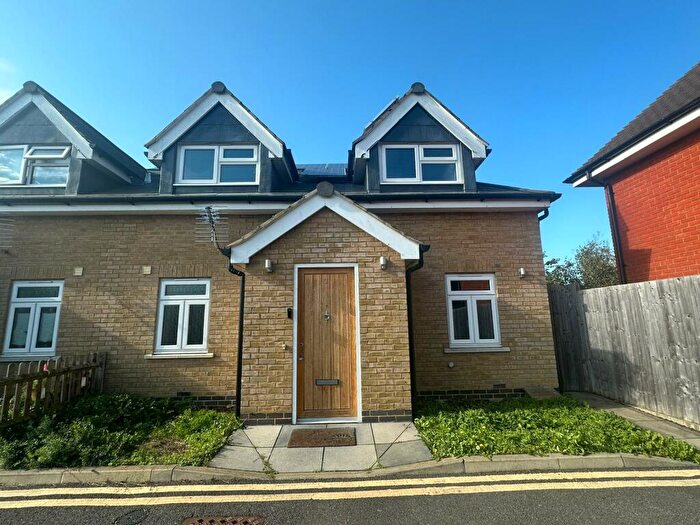 3 Bedroom House To Rent In London Road, Cheam, Sutton, SM3