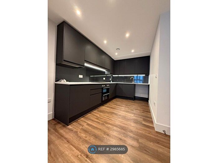 1 Bedroom Flat To Rent In Magpie Hall Road, Chatham, ME4