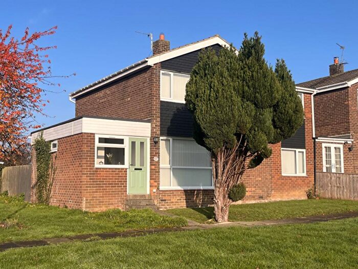 5 Bedroom Link Detached House For Sale In Cateran Way, Cramlington, Cramlington, Northumberland, NE23