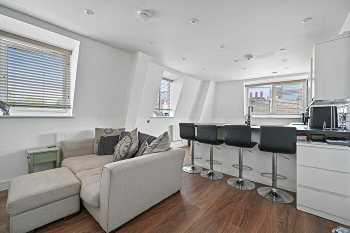 1 Bedroom Apartment For Sale In Manor Road, Wallington, SM6