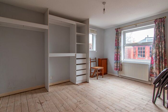 2 Bedroom Detached Bungalow For Sale In Chilcombe Way, Lower Earley, Reading, RG6