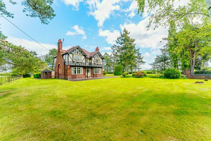 4 Bedroom Detached House For Sale In Shawbury Road, Wem, Shropshire, SY4