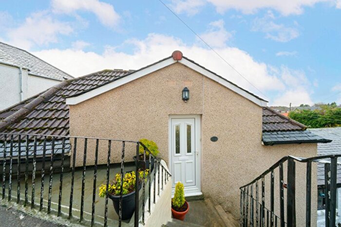 2 Bedroom Semi-Detached House For Sale In Victoria Road, Ladybank, KY15