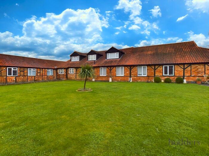 2 Bedroom Detached House To Rent In Murray Road, Ottershaw, Chertsey, Surrey, KT16