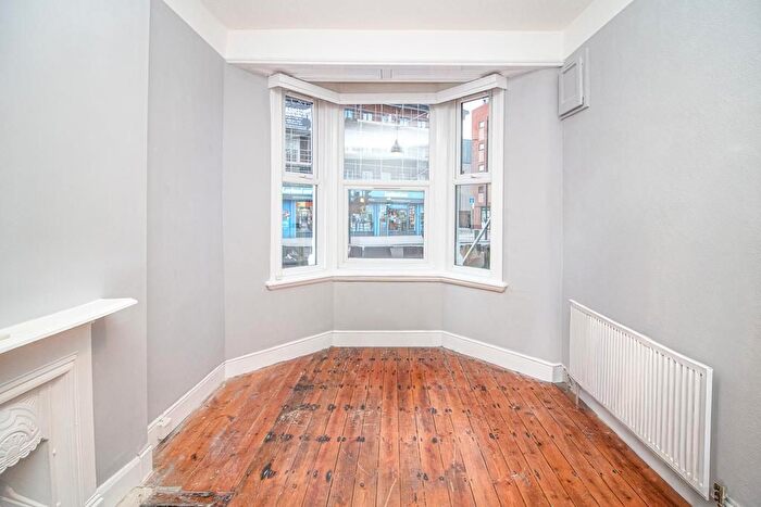 4 Bedroom Maisonette To Rent In Tooting High Street, London, SW17