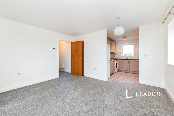 2 Bedroom Apartment To Rent In Reynolds Avenue, RH1