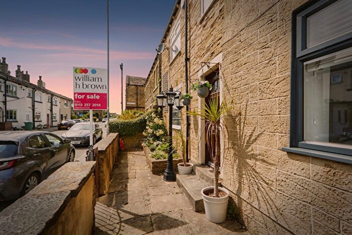 3 Bedroom Terraced House For Sale In Smalewell Road, Pudsey, LS28