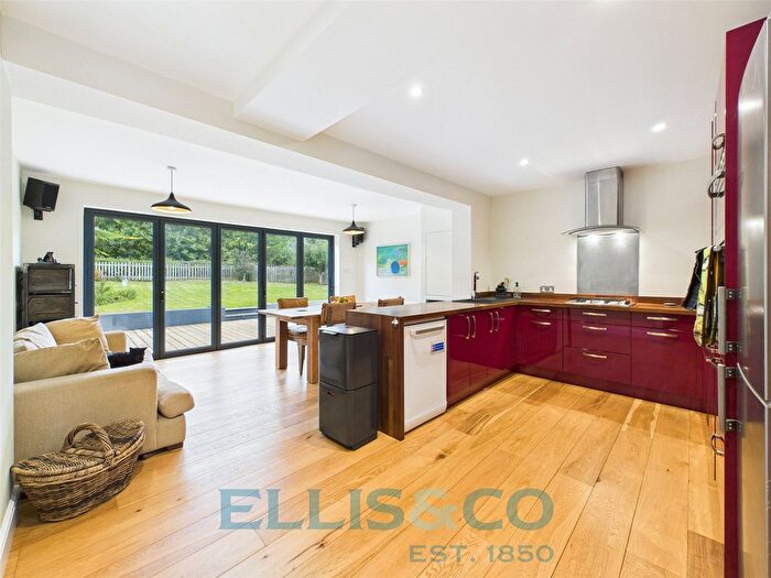 3 Bedroom Semi-Detached House For Sale In Elmshurst Gardens, Tonbridge, Kent, TN10