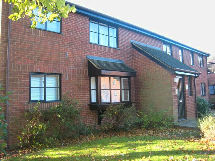 1 Bedroom Flat To Rent In Cranbrook, Woburn Sands, Milton Keynes, MK17