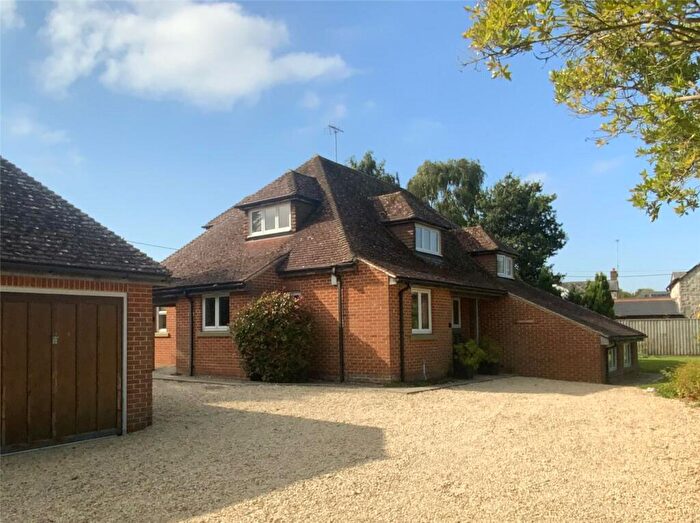 4 Bedroom Detached House For Sale In West Overton, Marlborough, Wiltshire, SN8