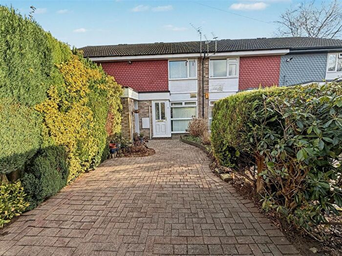 1 Bedroom Flat For Sale In Briggs Close, Sale, M33