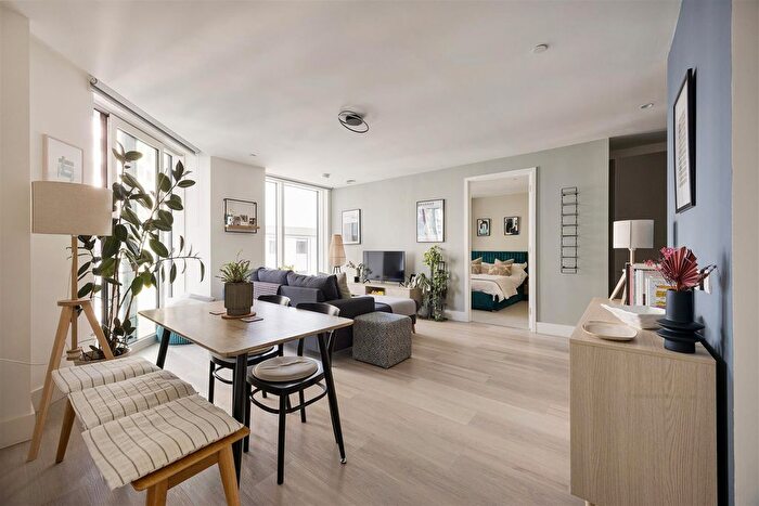 2 Bedroom Flat For Sale In Daneland Walk, Tottenham Hale, N17
