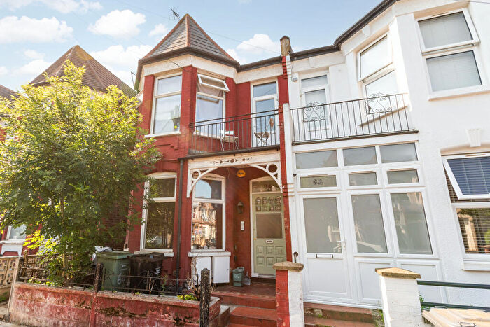 1 Bedroom Flat For Sale In Arcadian Gardens, London, N22
