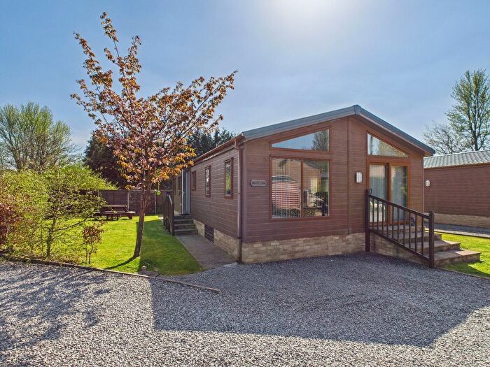 2 Bedroom Mobile/park Home For Sale In Woodlands View, Chepstow Road, GL16