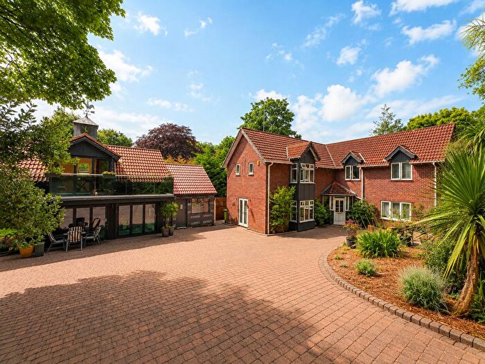 5 Bedroom Detached House For Sale In Noctorum Lane, Prenton, CH43