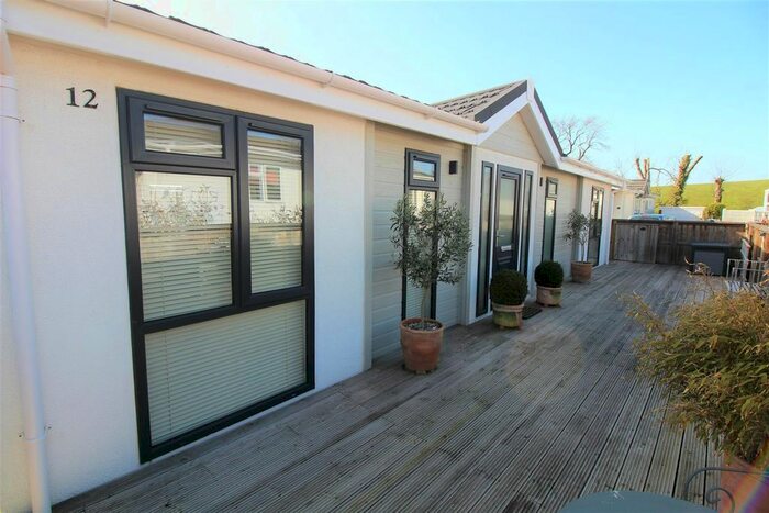 2 Bedroom Park Home For Sale In Shirmart Park, Halsinger, Braunton, EX33
