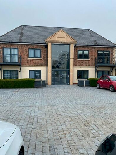 1 Bedroom Flat To Rent In Abridge Road, Chigwell, IG7