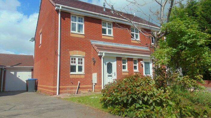 3 Bedroom Semi-Detached House For Sale In Kenilworth Walk, Stoke-On-Trent, ST10