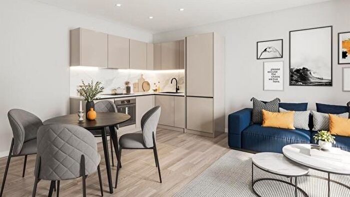 2 Bedroom Apartment To Rent In Castle Road, Rayleigh, SS6