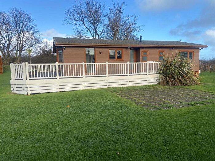 4 Bedroom Chalet For Sale In Ty Newydd Leisure Park, Fford Brynteg, Llanbedrgoch, LL76