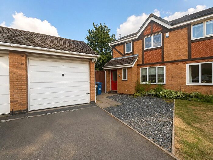 3 Bedroom Semi-Detached House To Rent In Glendale Court, Wilnecote, Tamworth, Staffordshire, B77