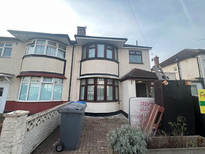 7 Bedroom Semi-Detached House To Rent In Dewsbury Road, London, NW10
