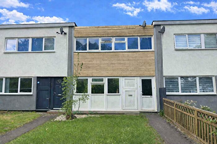 3 Bedroom Terraced House For Sale In Farmborough, Milton Keynes, MK6