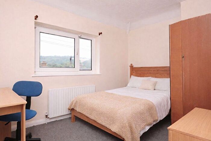 4 Bedroom Semi-Detached House To Rent In Southall Avenue, Brighton, BN2