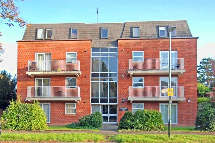 2 Bedroom Apartment To Rent In Christchurch Road, Cheltenham, GL50