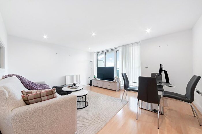 1 Bedroom Flat To Rent In Wards Wharf Approach, London, E16