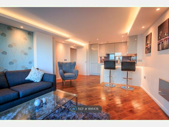 2 Bedroom Flat To Rent In St. George Wharf, London, SW8