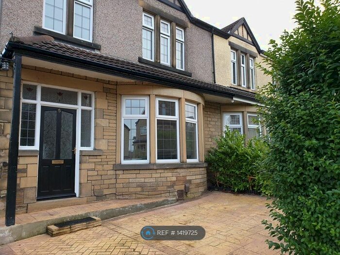 3 Bedroom Semi-Detached House To Rent In Haslingden Drive, Bradford, BD9